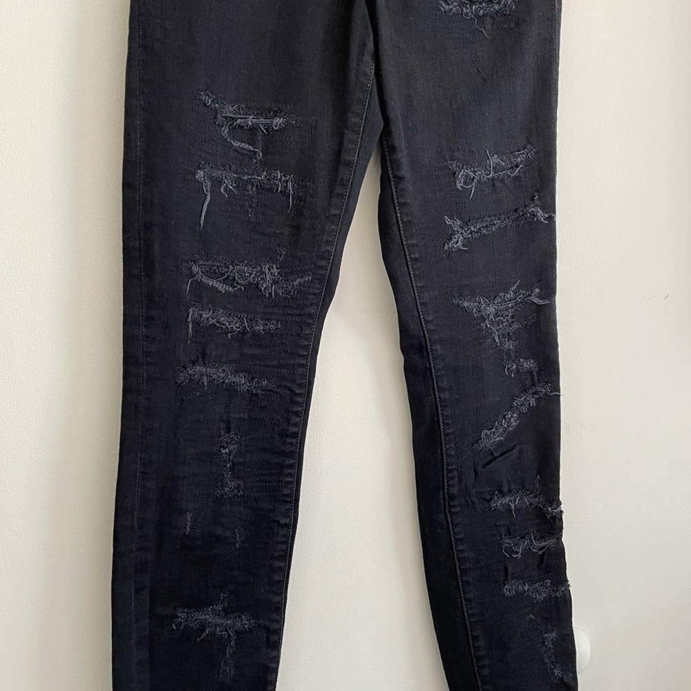 Neuw Black Distressed Razor Skinny Jeans ~ Women’s size 8R 26:32